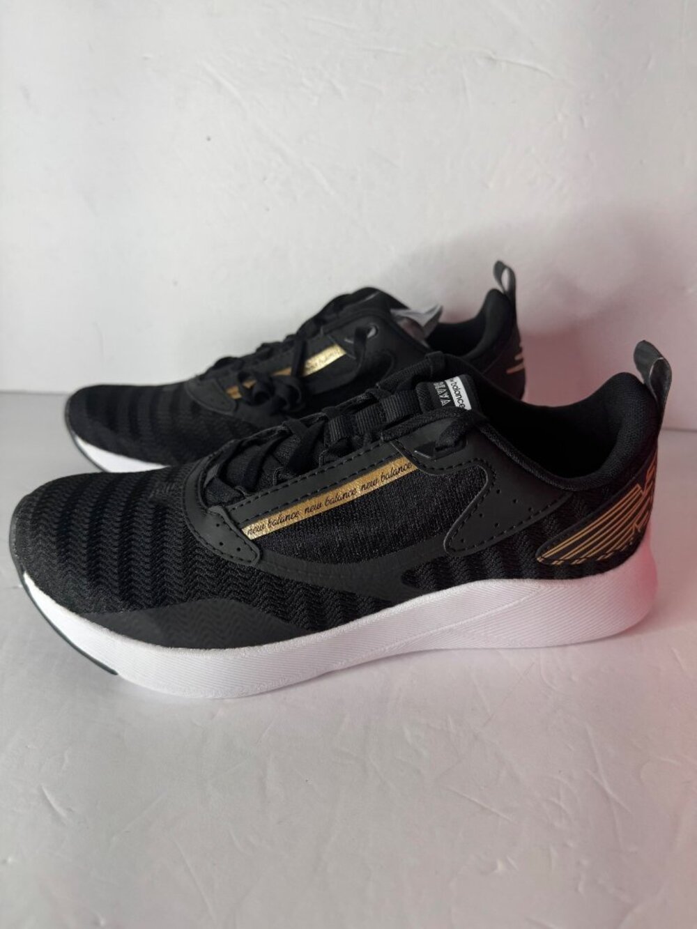 New Balance Women's Beaya Running Shoes Lace-Up Black Gold #WBEYLB Size 9 NIB - Picture 4 of 7